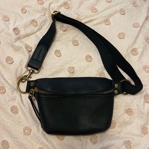 Black Fanny pack